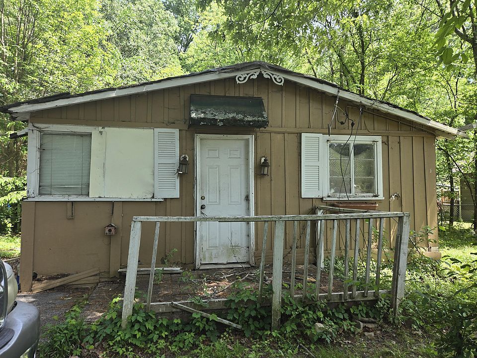 2nd image of 1506 Happy Valley Rd