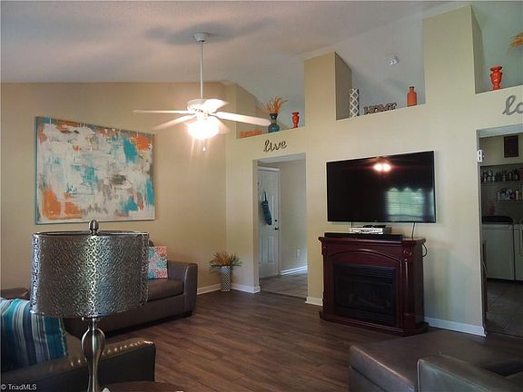 2nd image of 625 Logan Ln