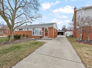 8423 Norborne Ave, Dearborn Heights, MI 48127