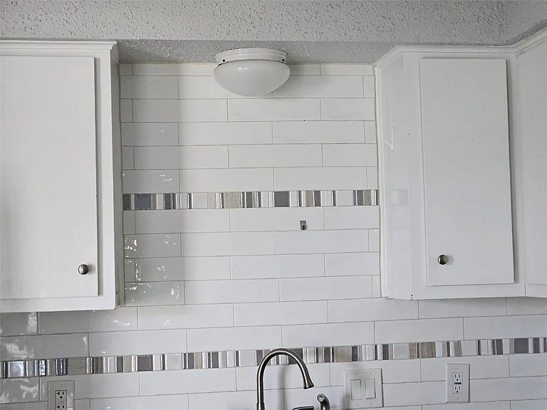 105 E Boyce St #A — Photo 3