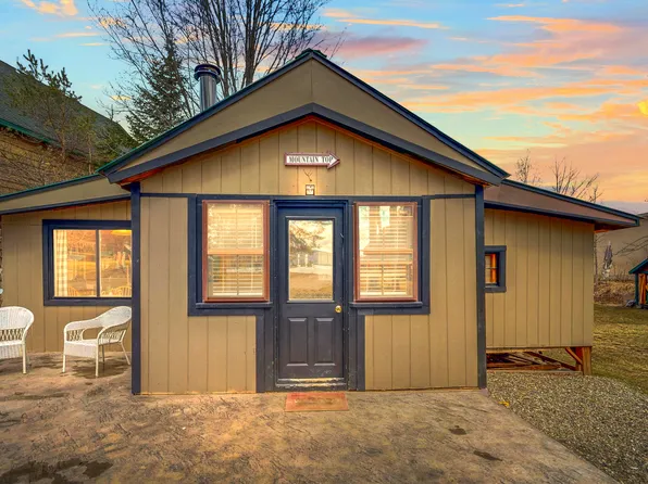 17 Russell Circle, Rangeley, ME 04970