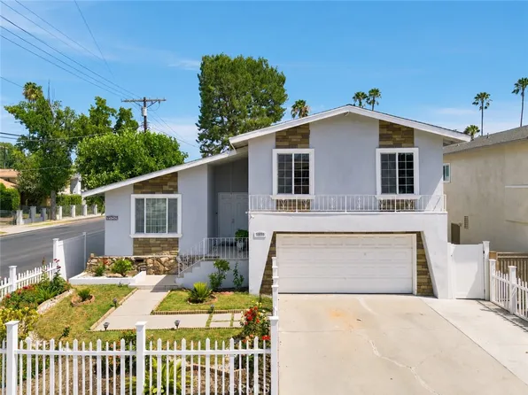 20259 Gifford St, Winnetka, CA 91306