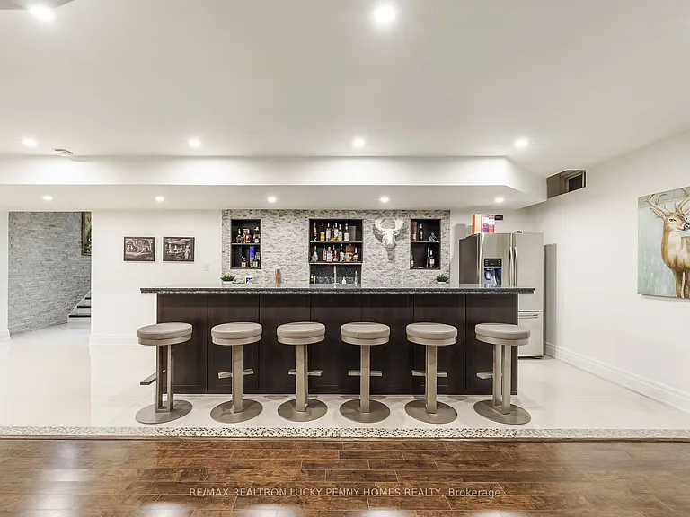 30 Bernadotte Dr — Photo 34