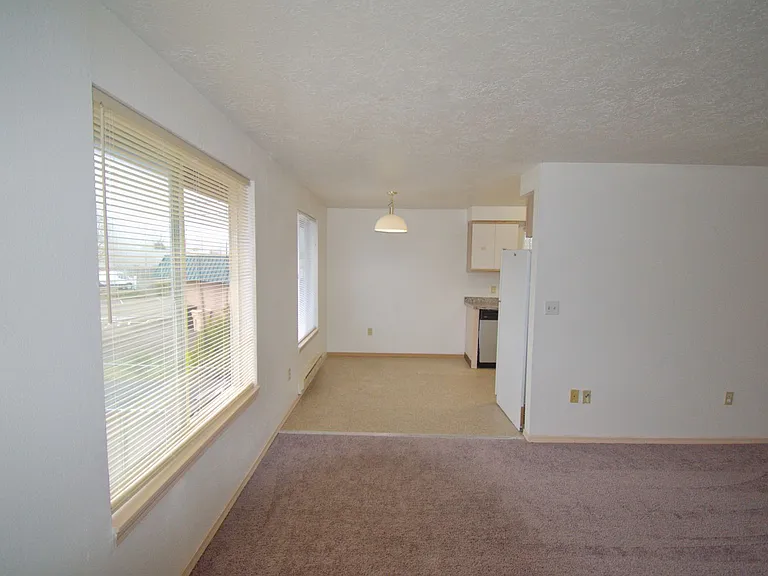 125 E Elmore St #2 — Photo 7