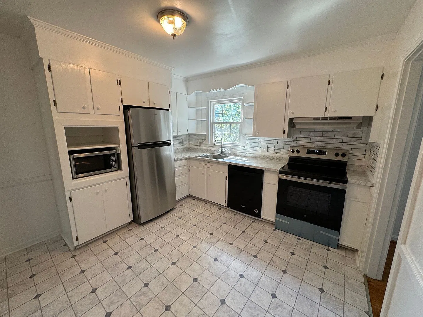 1 Story House with Finished Basement — Photo 3