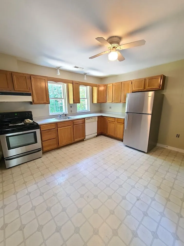 1 bed, $1,600 — Photo 1