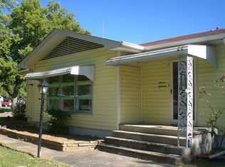 719 W Commercial St, Haskell, OK 74436