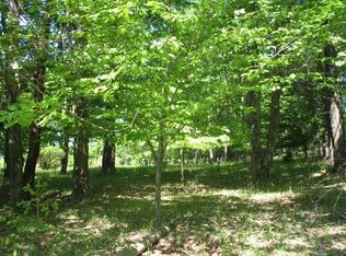 4 Smithview Dr, Greentown, PA 18426