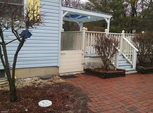 405 Midway St, Fox River Grove, IL 60021