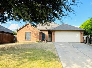 3764 Regency Cir, Fort Worth, TX 76137