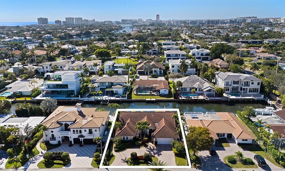 1st image of 520 Phillips Dr