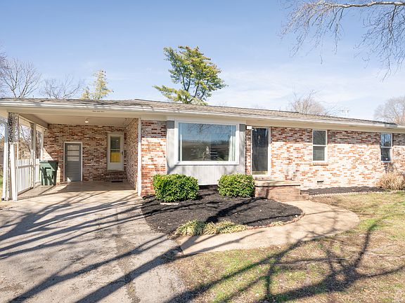 2nd image of 7147 Robin Ln