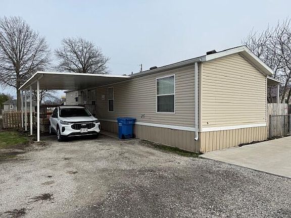 5th image of 225 Parker St