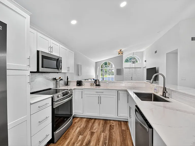 1891 Oak Berry Cir — Photo 17