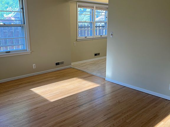 Iiving room with newely finished hardwood floors