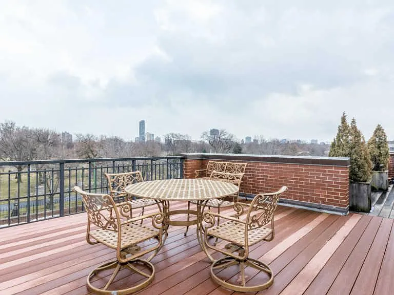 4113 N Southport Ave — Photo 40