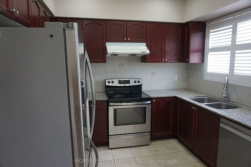 Toronto House for rent - 4 Bedrooms — photo 8