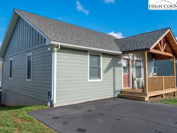 575 Townhomes Place #34, Boone, NC 28607