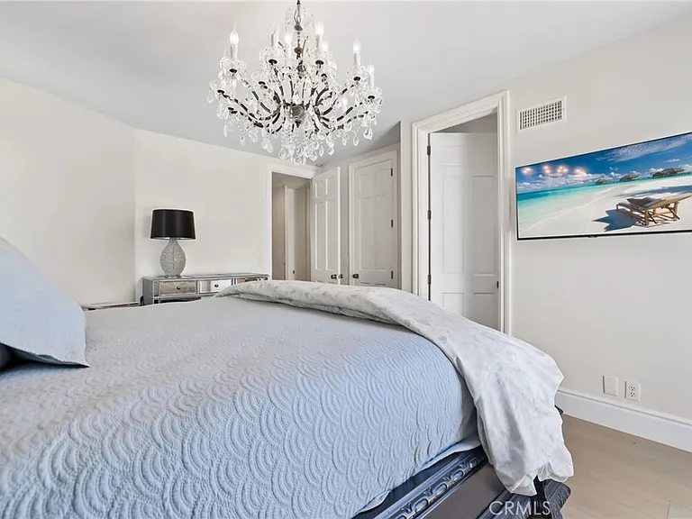 34312 Port Lantern — Photo 34