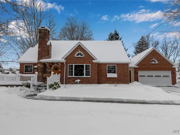 336 N Main St, Angola, NY 14006