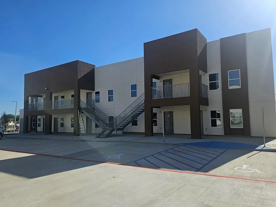 315 Dorel Dr #203