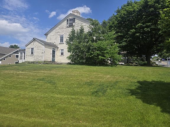 2nd image of 19 Ash St