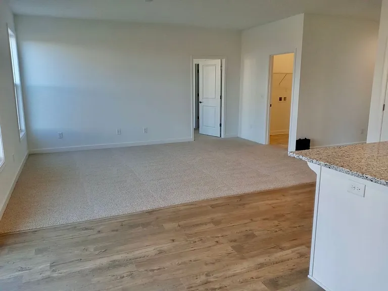 5016 Forsythia Pl — Photo 9