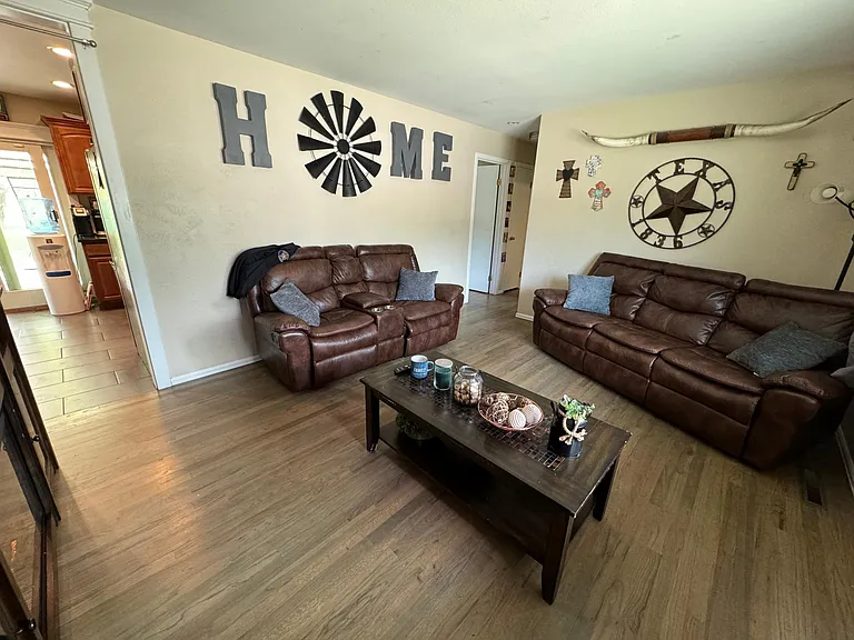 2915 Fremont Dr — Photo 5