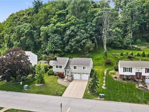 2nd image of 155 Lingay Dr