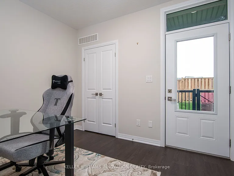 155 Thomas Slee Dr #1D — Photo 32