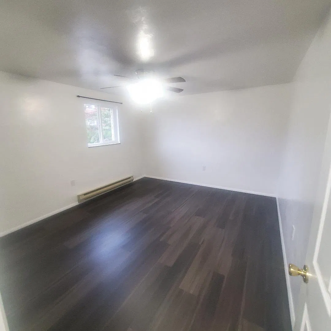 415 N Jefferson Ave — Photo 2