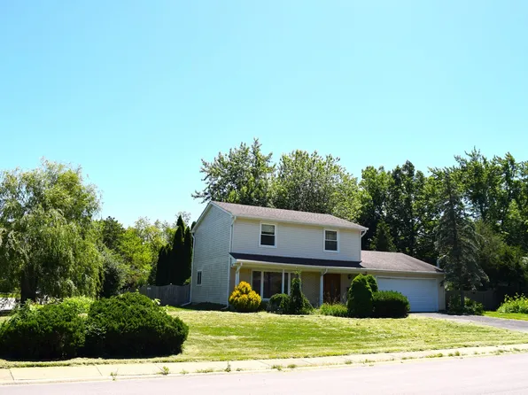260 Pebble Creek Dr, Lake Zurich, IL 60047