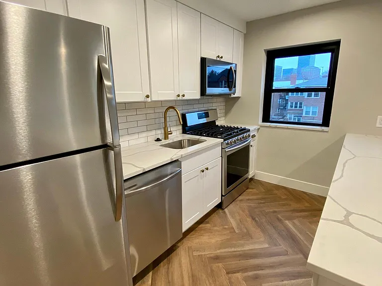 7548 Parkdale Ave #3B — Photo 6