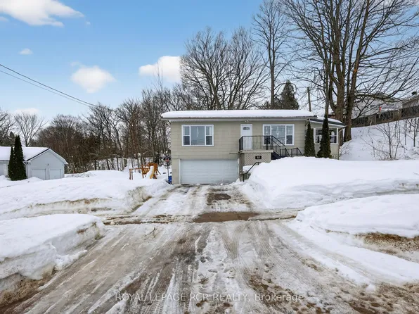 75 Hazel St, Tay, ON L0K 2C0