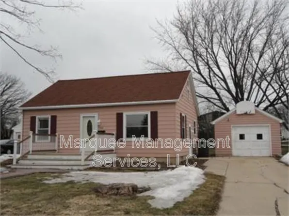 546 Kelly St, Sun Prairie, WI 53590