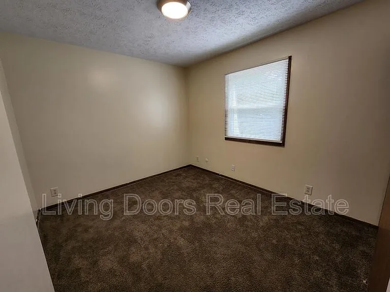 1509 David Dr — Photo 6
