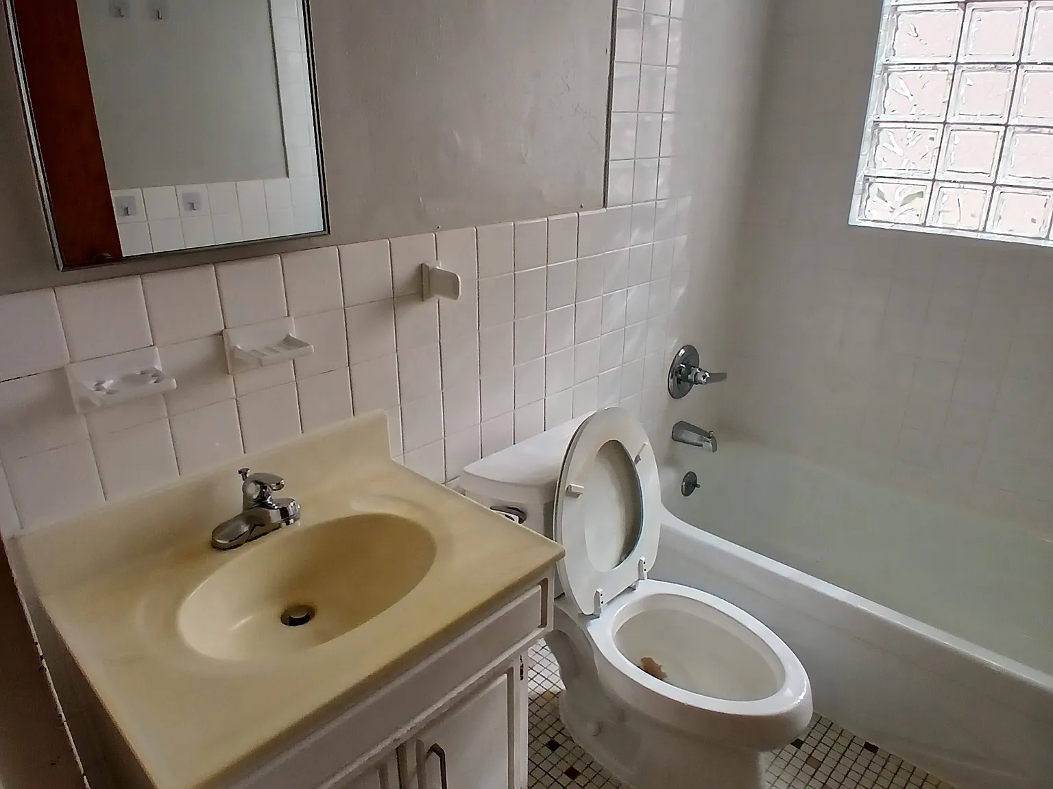 1 bed, 720 sqft, $1,050 — Photo 4
