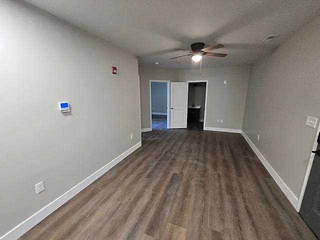 3 bed, 1013 sqft, $1,900 — Photo 2