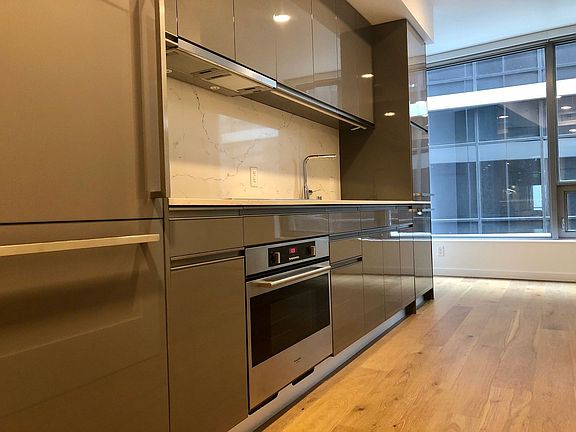 5th image of 1808 Minor Ave #810