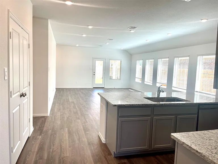 17477 Rosewood Manor Ln — Photo 6