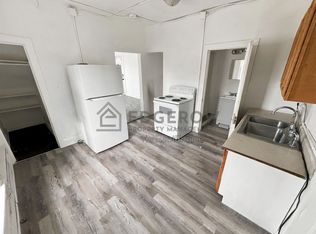 1144 1st St #2, Muskegon, MI 49440