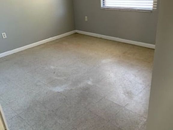 2nd image of 2830 Skyview Dr