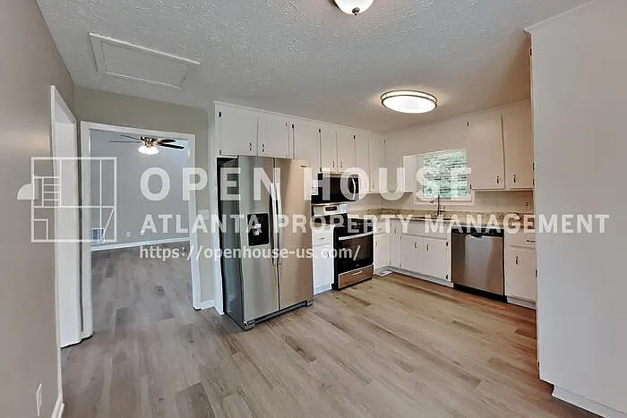 979 Tyrell Dr — Photo 7
