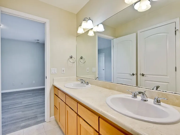 352 Beemer Ave — Photo 46