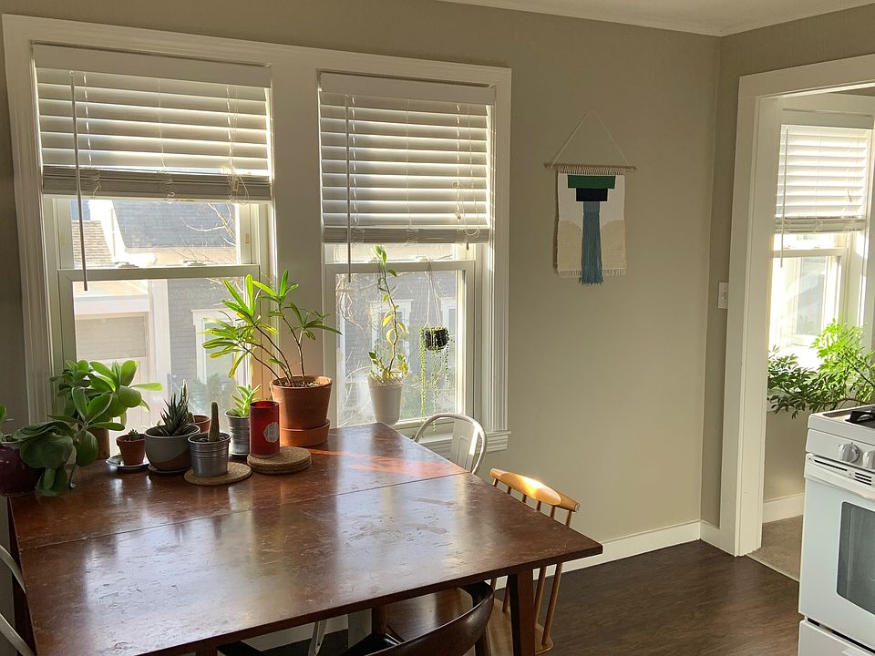 Spacious Eat-In Kitchen