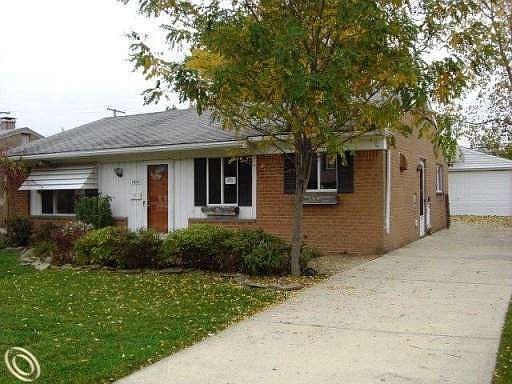 3rd image of 8314 Milburn St