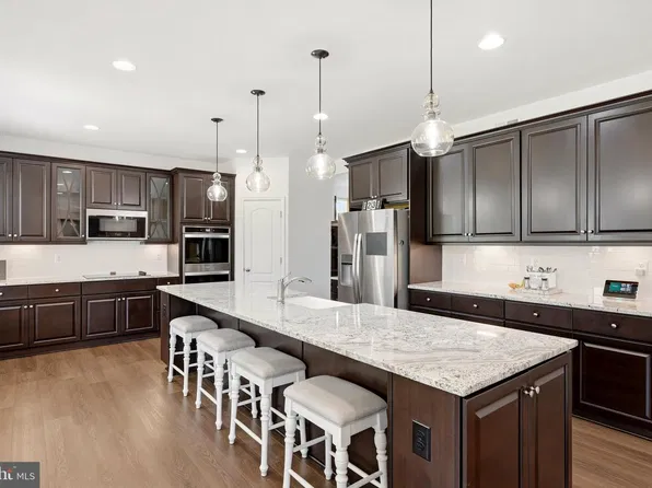42 Flaxseed Dr, Martinsburg, WV 25404