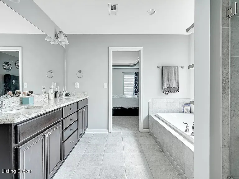 1919 Carabiner Way — Photo 18