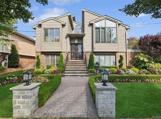 16453 85th St, Howard Beach, NY