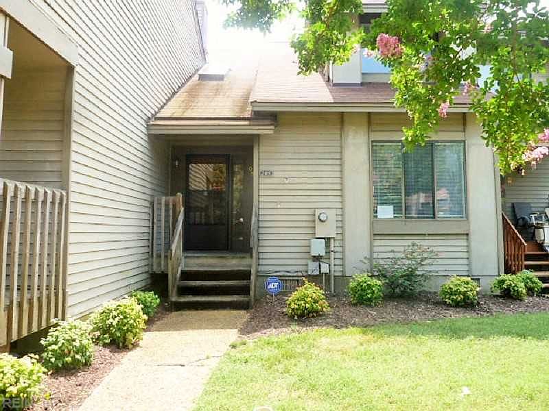 1st image of 205 Bridgewater Dr